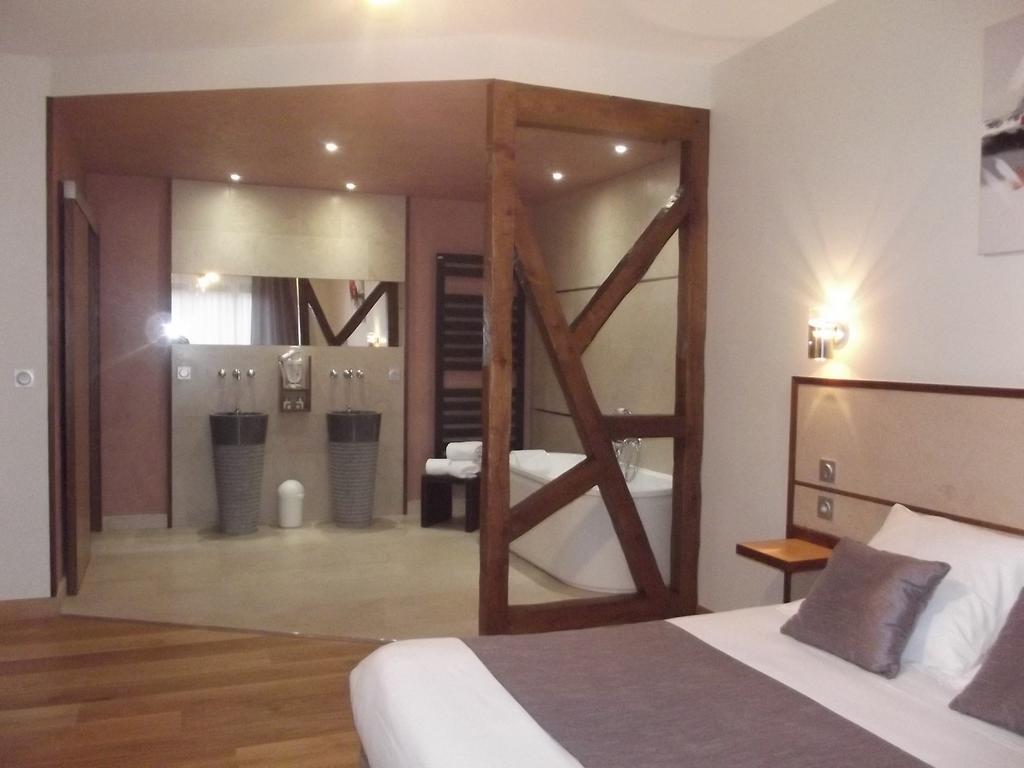 Auberge Des Moulins Pont-Les-Moulins Pokoj fotografie